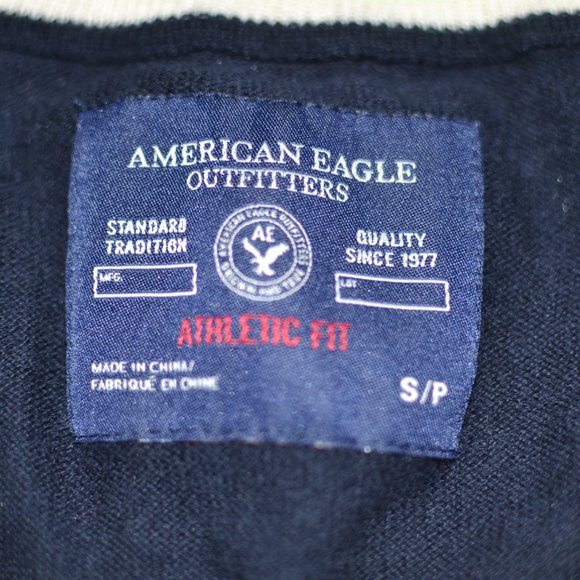 Americian Eagle Sweater - Picture 3 of 3